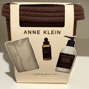 Anne Klein bath set